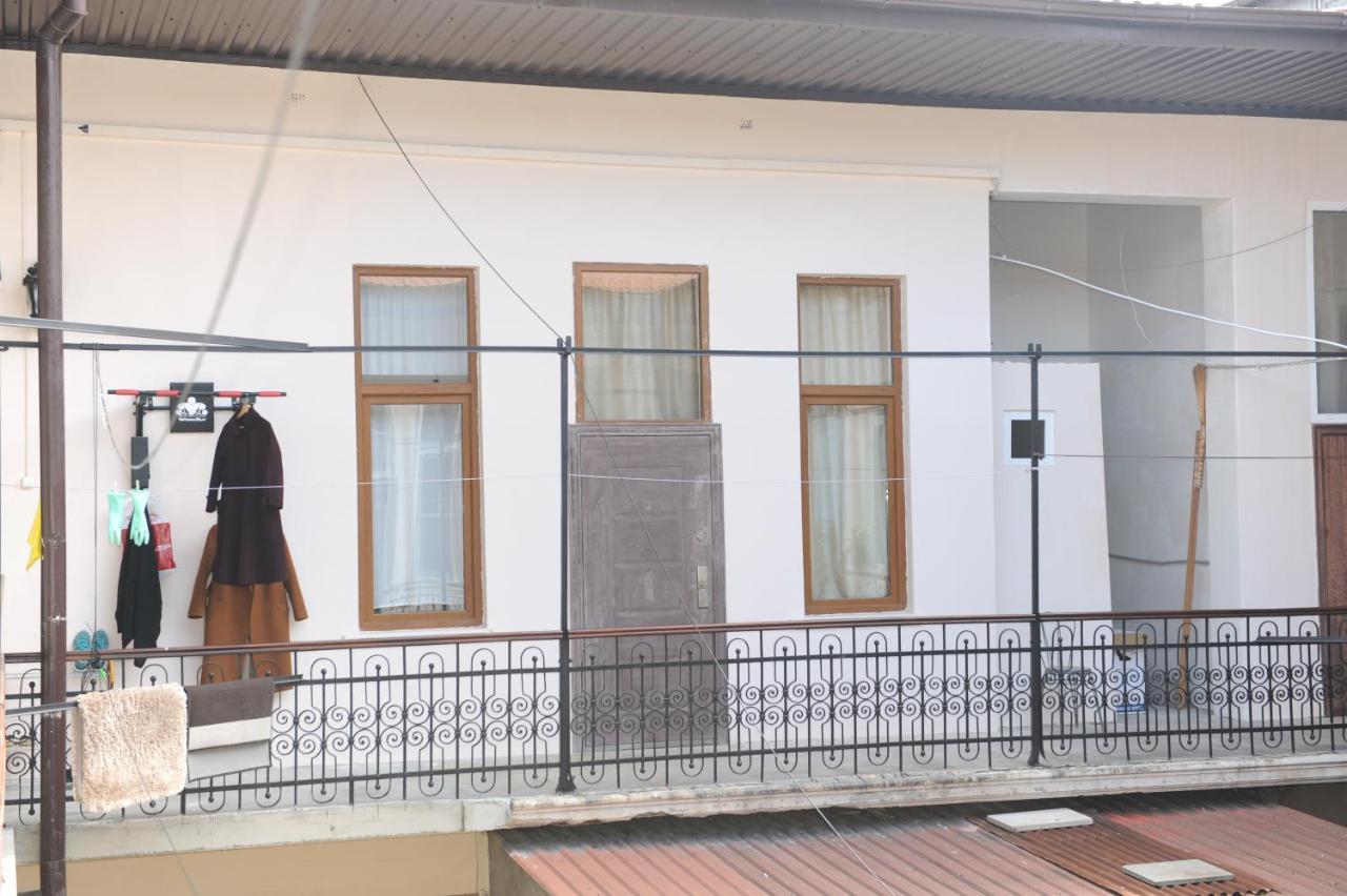 Apartment On Prospekt Mira 71 Sukhumi Exterior photo